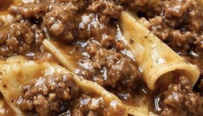 Slow Cooker 4-Ingredient Hamburger Gravy Noodles